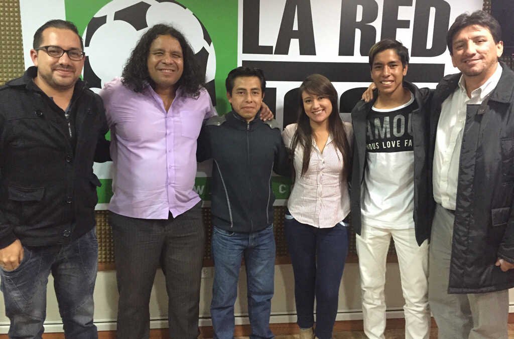 Jacinto y Gianluca Espinoza relataron sus anécdotas alrededor del fútbol y retaron a Neicer y Djorkaeff Reasco