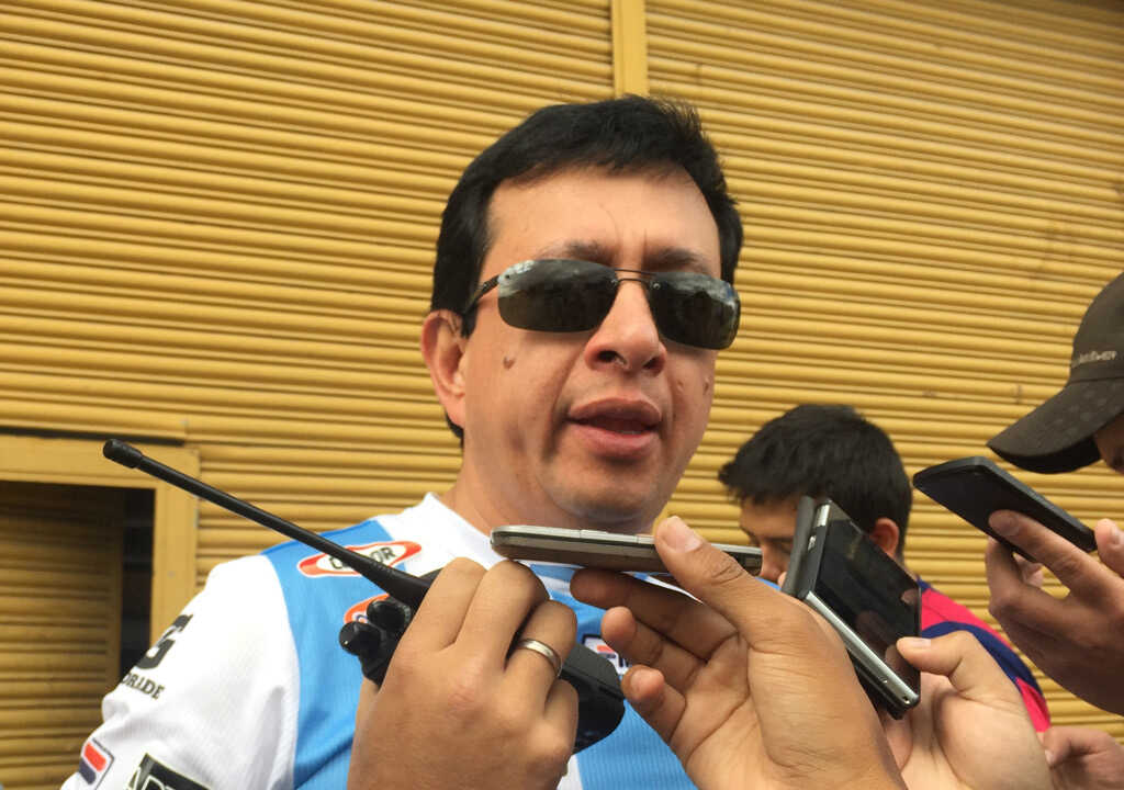 Joselito Cobo: “Aceptamos la renuncia del profesor Vélez”