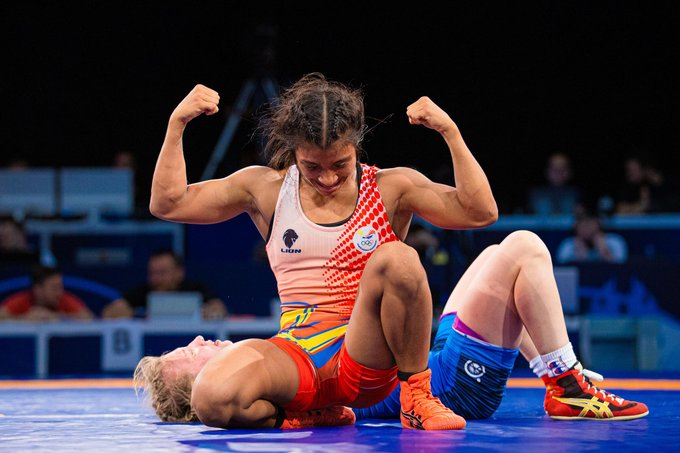 Lucía Yépez es campeona en el Mundial sub 23 de Lucha