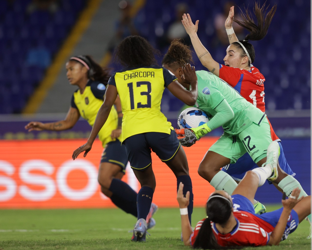 Ecuador complica su clasificación al caer ante Chile
