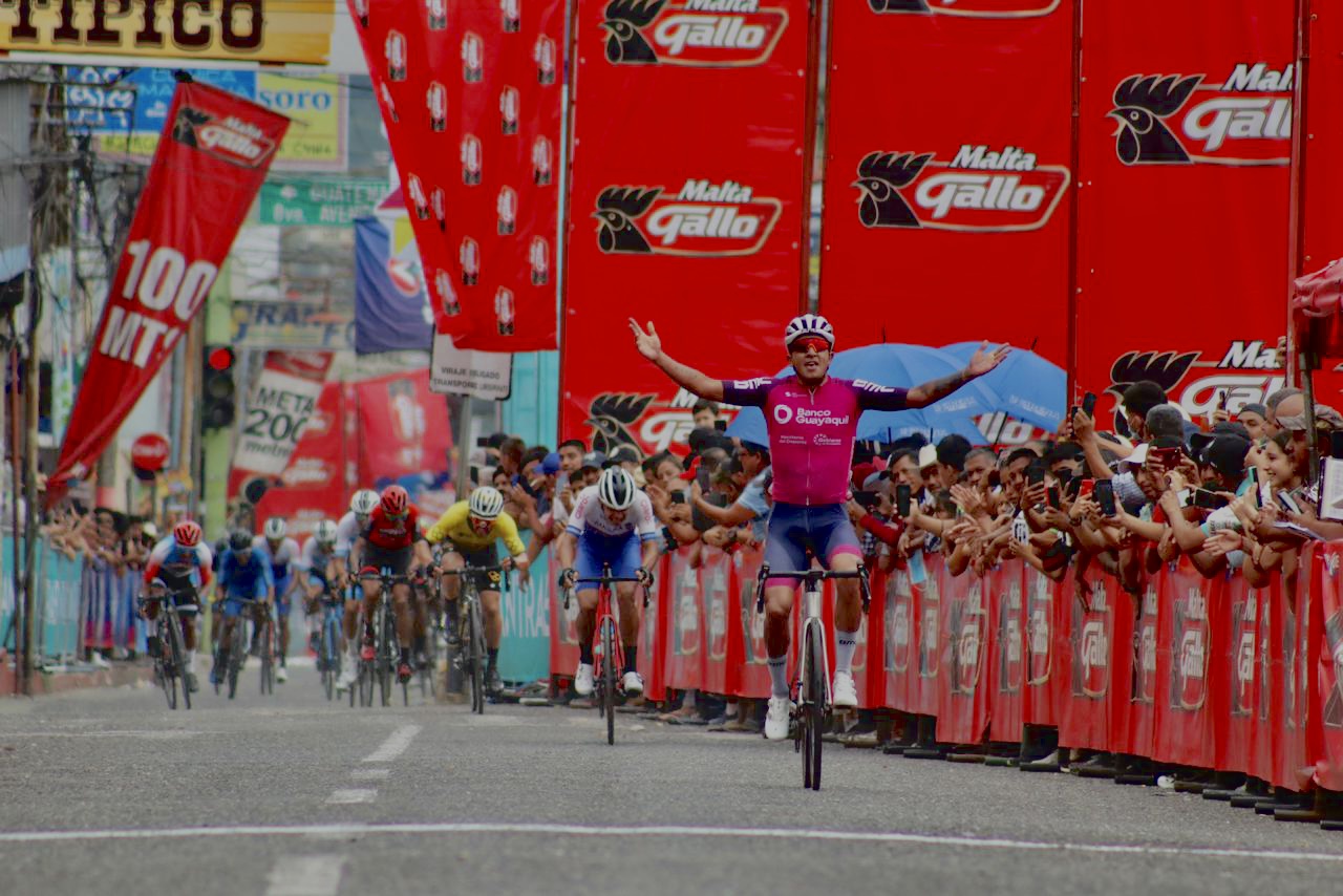 Robinson Chalapud se lleva la primera etapa de la Vuelta a Guatemala